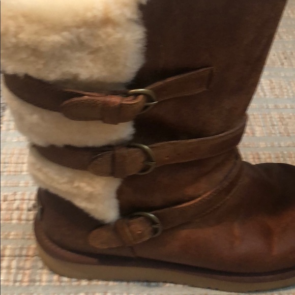 UGG tan women’s fur lined boots - final sale - Picture 8 of 13